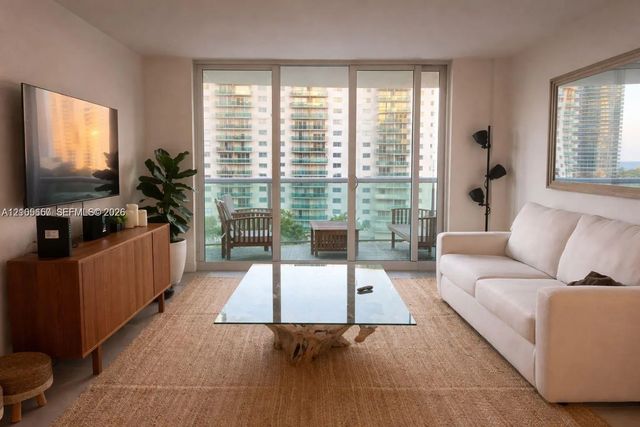 19380 Collins Avenue #808, Sunny Isles Beach