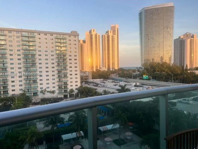 3 of 13 - 19380 Collins Avenue #808, Sunny Isles Beach, FL