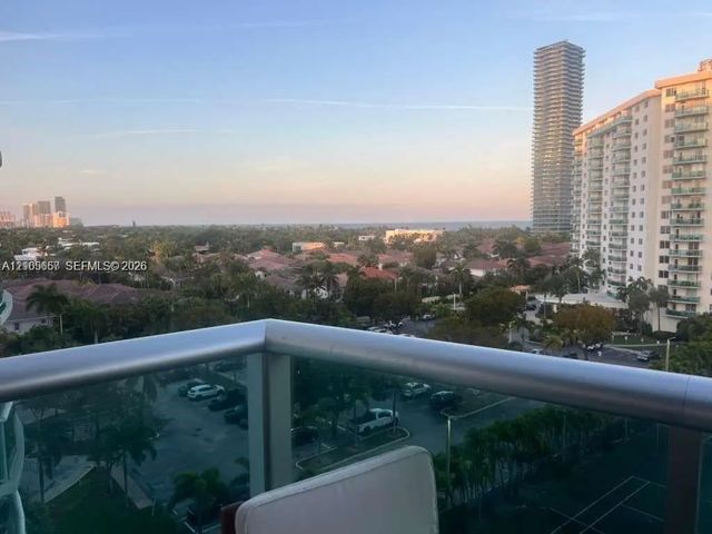 4 of 13 - 19380 Collins Avenue #808, Sunny Isles Beach, FL