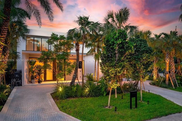 451 Ne 52nd Street, Miami