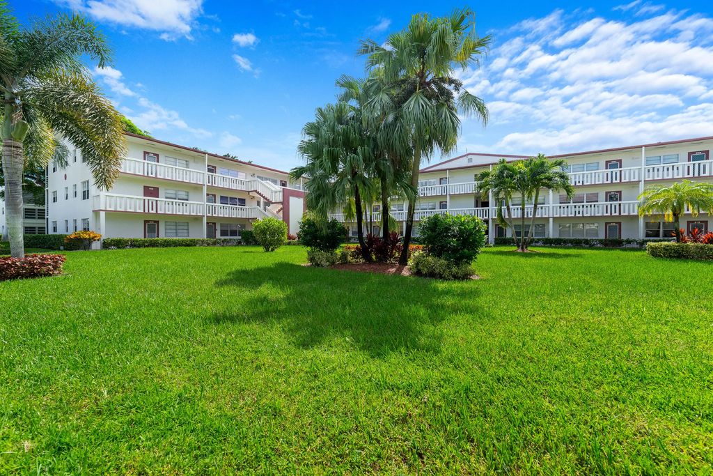 618 Fanshaw O, Boca Raton