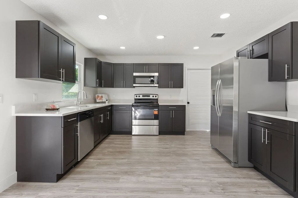 2136 80th Avenue, Vero Beach