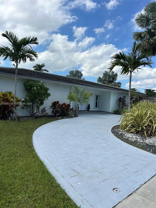 2 of 40 - 1490 Lenape Drive, Miami Springs, FL
