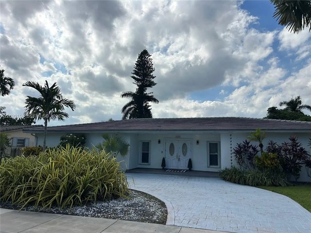 3 of 40 - 1490 Lenape Drive, Miami Springs, FL