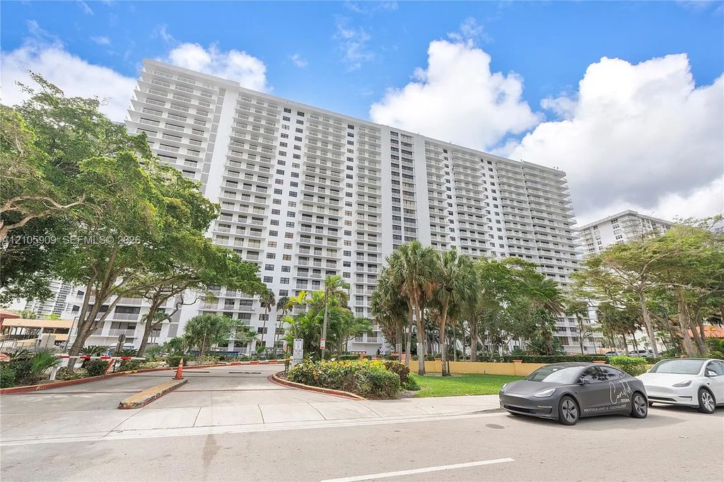 210 174th Street #1610, Sunny Isles Beach