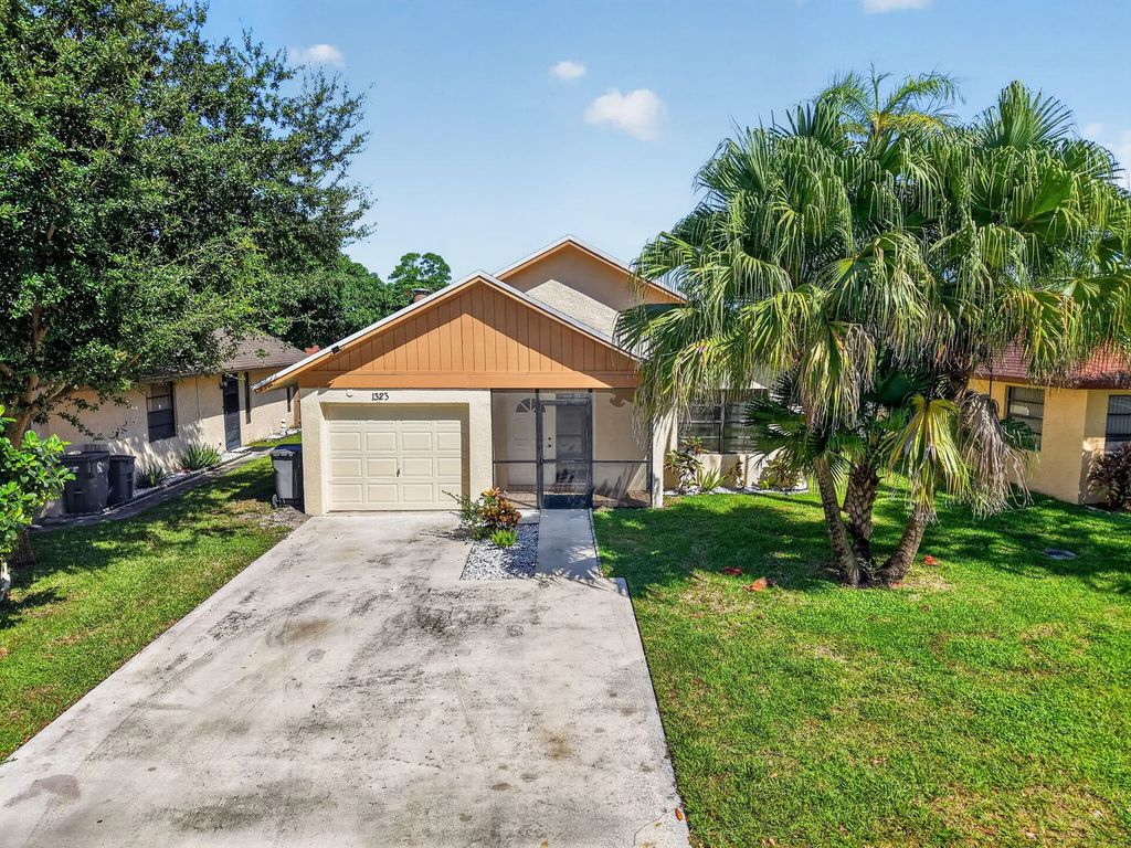 1323 Summit Run Circle, West Palm Beach