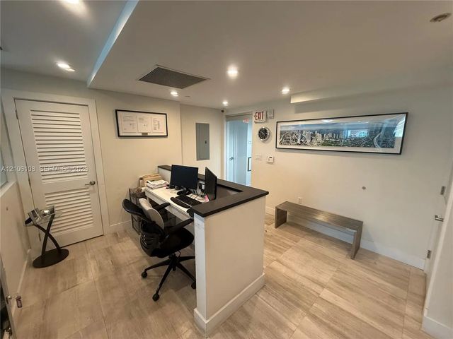 3 of 7 - 40 Sw 13th Street #104, Miami, FL