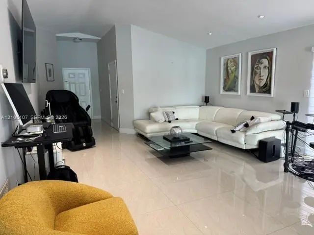 4 of 17 - 16284 Sw 100th Terrace, Miami, FL