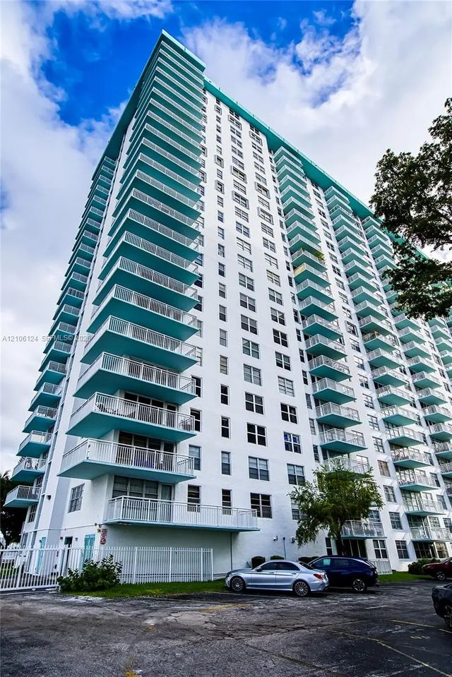 3 of 48 - 301 174th Street #2208, Sunny Isles Beach, FL