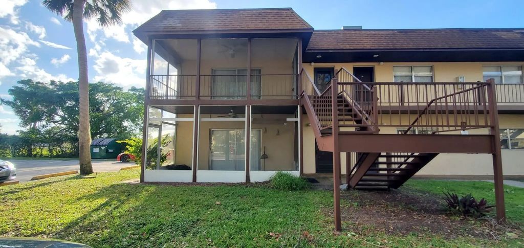 3124 Us Highway 441 Se #j1, Okeechobee