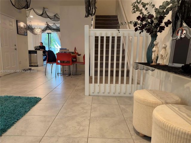 3 of 26 - 3277 W 100th Terrace, Hialeah, FL