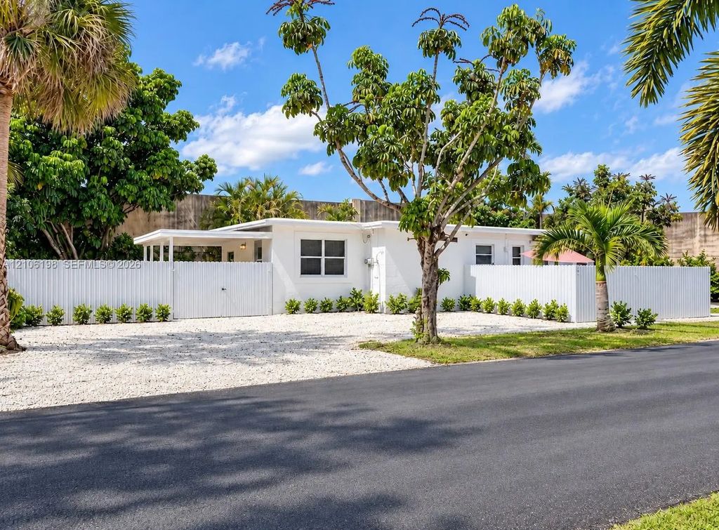 600 Nw 116th Terrace, Miami