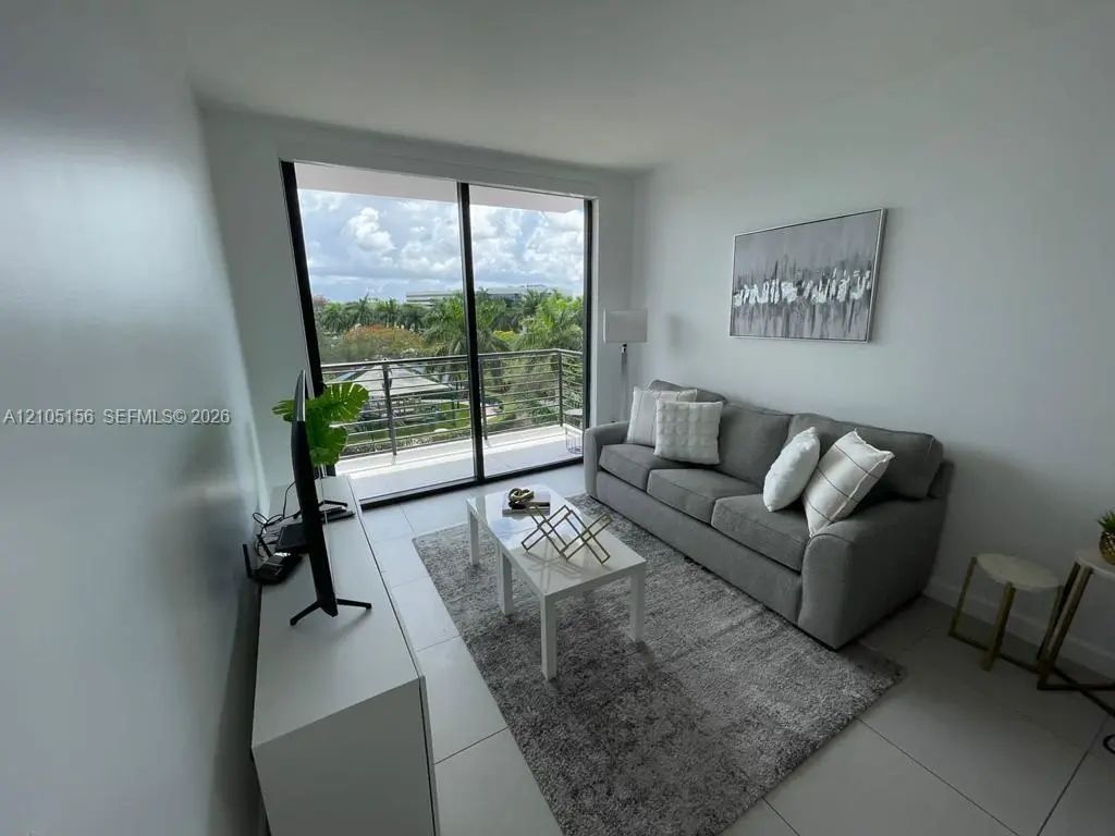 5350 Nw 84th Avenue #303, Doral