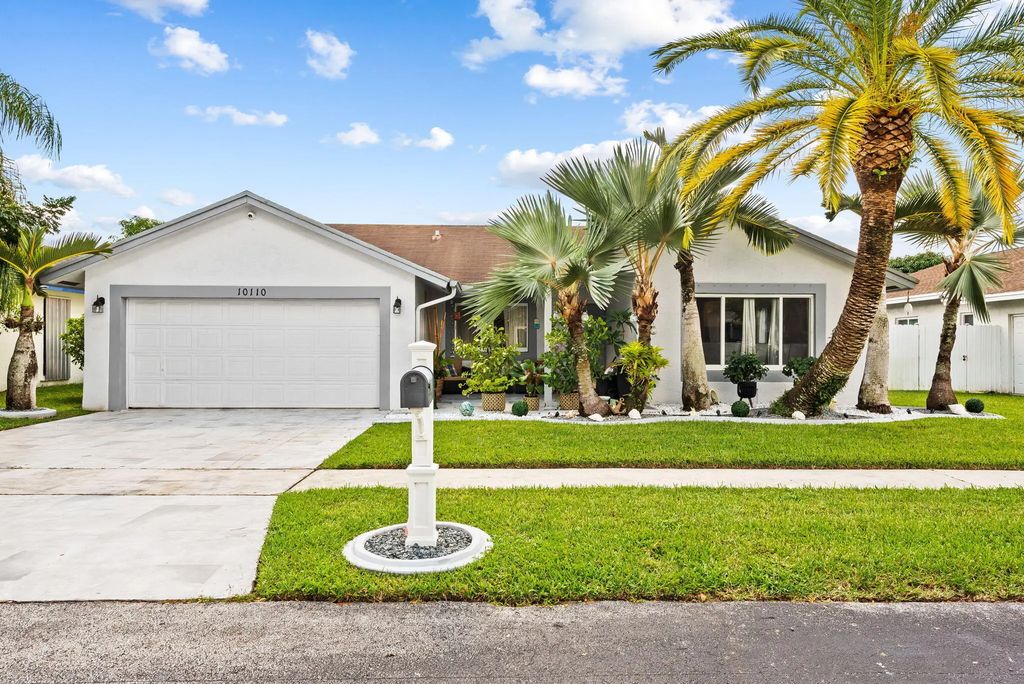 10110 Sw 16th Place, Davie