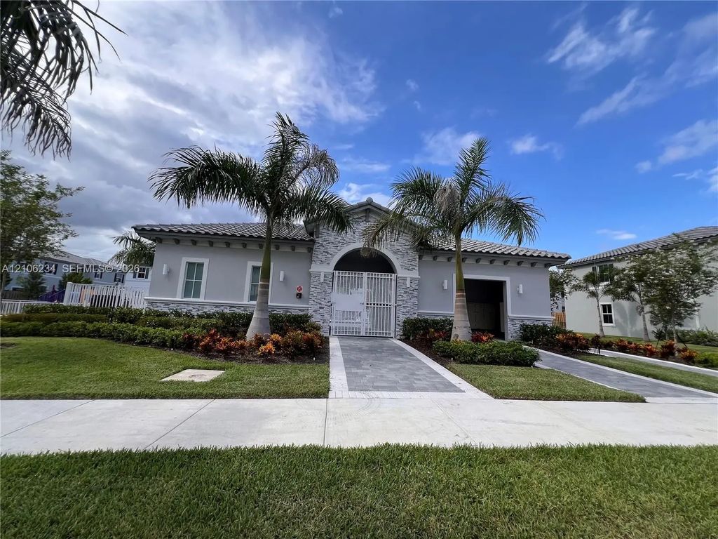 4665 Nw 120th Street, Coral Springs