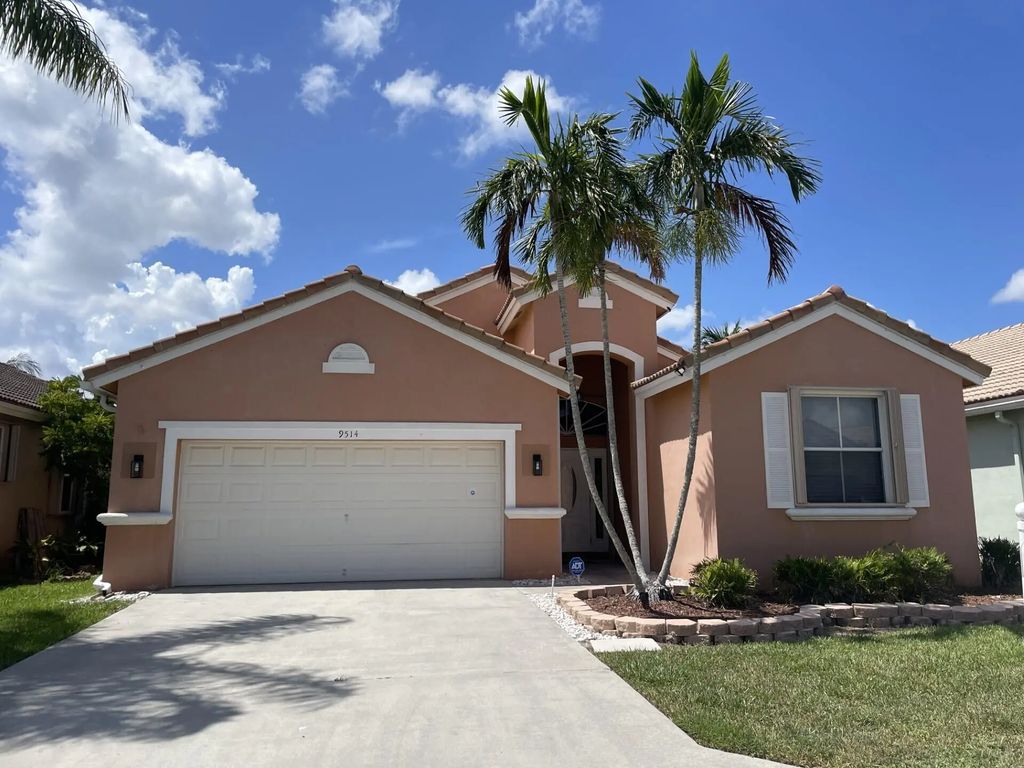 9514 Lago Drive, Boynton Beach