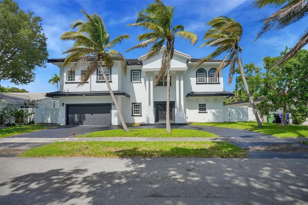 2319 Ne 35th Drive, Fort Lauderdale