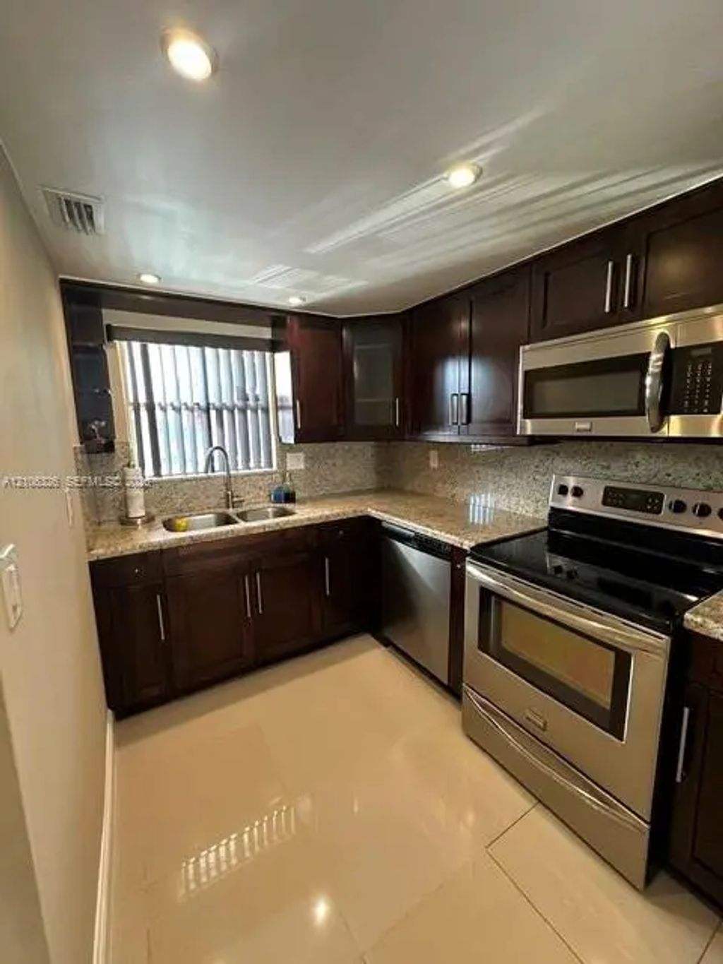220 Nw 87th Avenue #k212, Miami