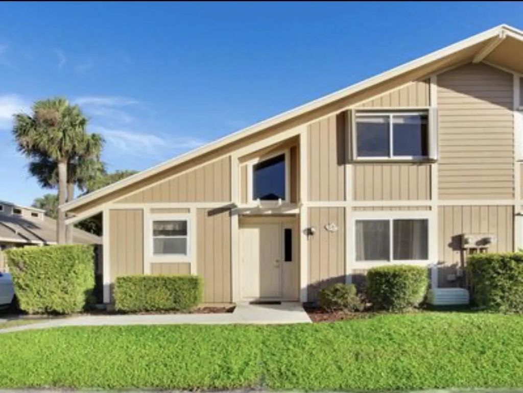 291 Maplecrest Circle, Jupiter