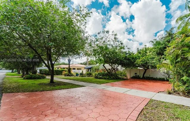 4 of 42 - 230 Miami Springs Avenue, Miami Springs, FL