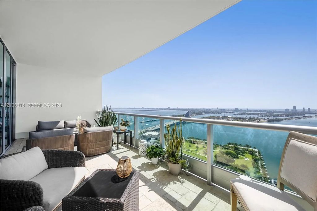 900 Biscayne Boulevard #4205, Miami