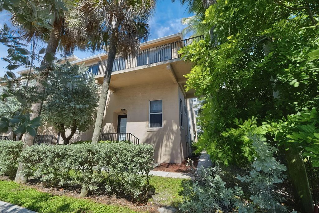 840 Se 20th Avenue, Deerfield Beach