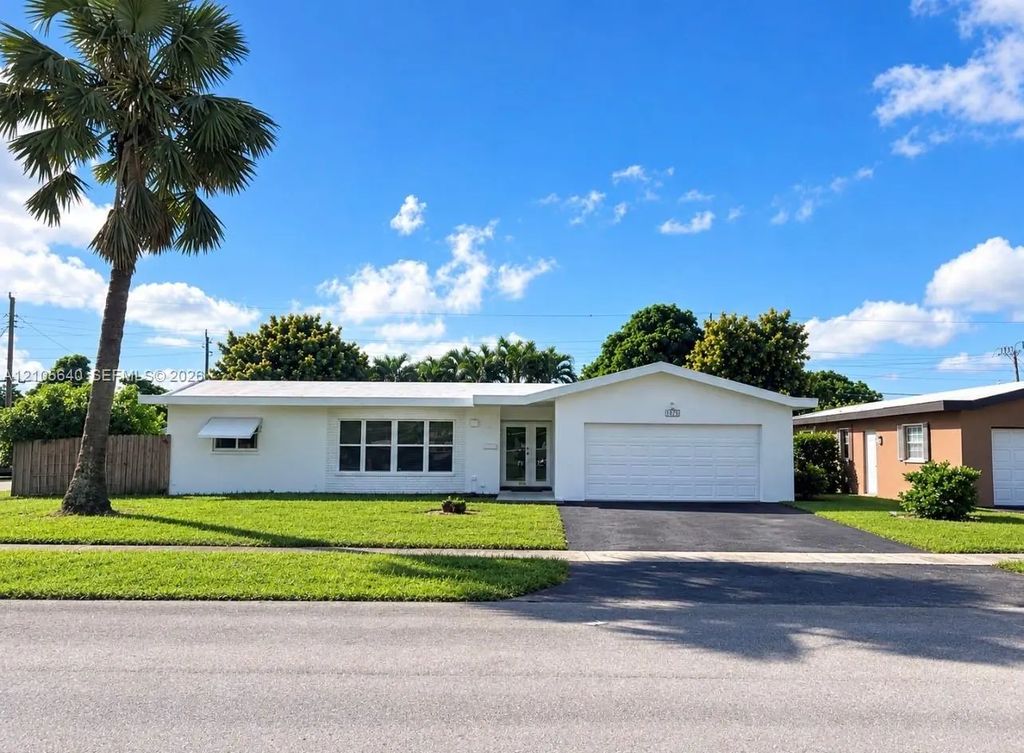 3700 Nw 25th Street, Lauderdale Lakes