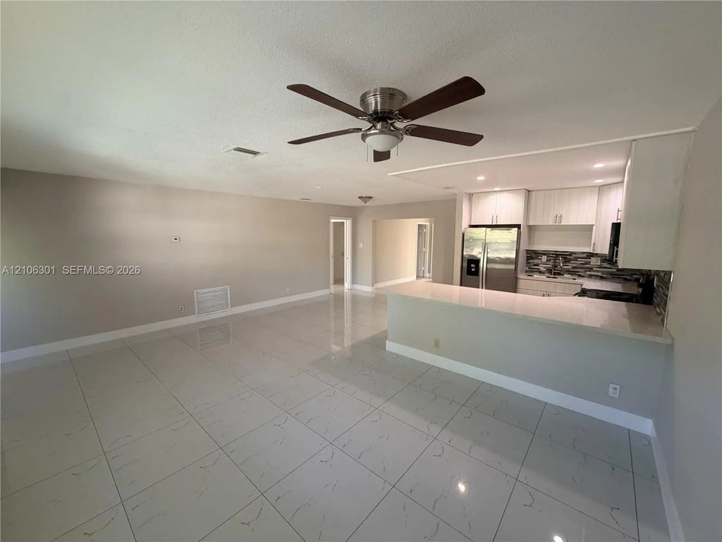 7420 Nw 16th Street #7420, Plantation