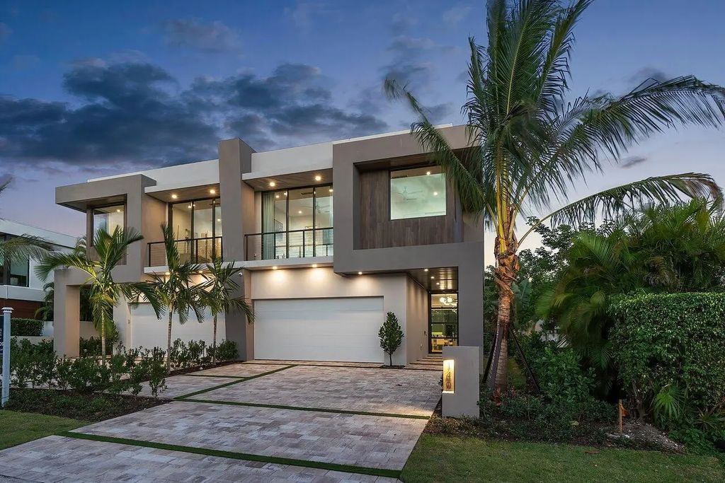 140 Ne Wavecrest Way, Boca Raton