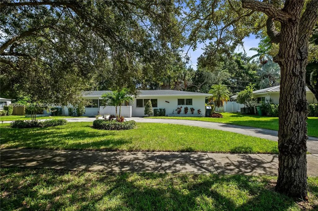 11727 Sw 81 Road #11727, Pinecrest