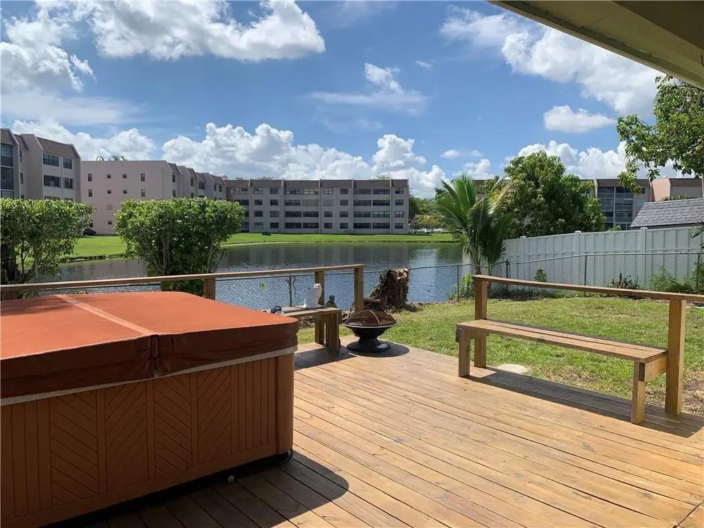2850 Nw 105th Lane, Sunrise
