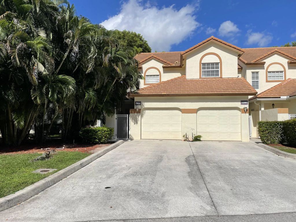 12584 Shoreline Drive, Wellington