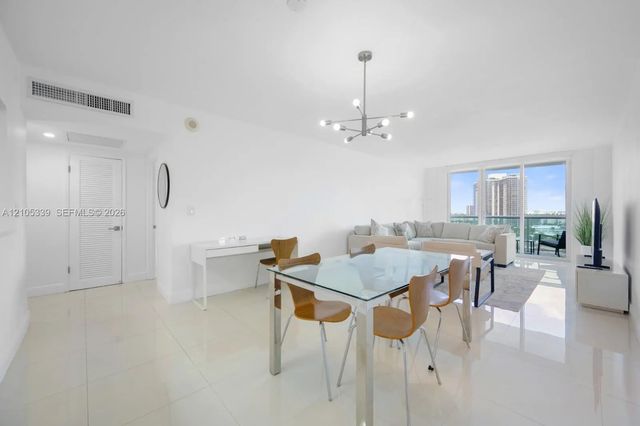 5 of 15 - 19370 Collins Avenue #1122, Sunny Isles Beach, FL