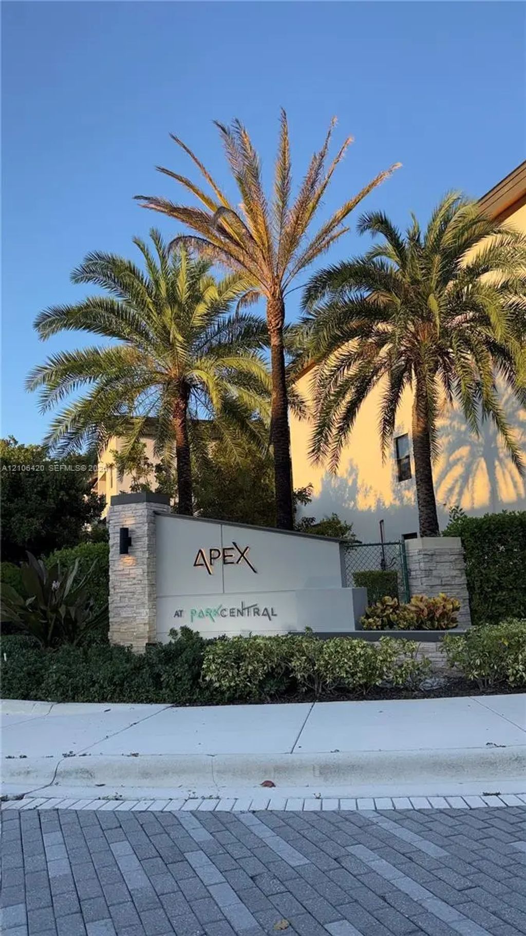 8195 Nw 104th Avenue #4, Doral