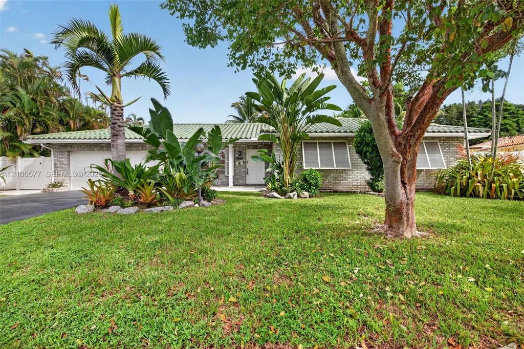 5921 Sw 15th Street, Plantation