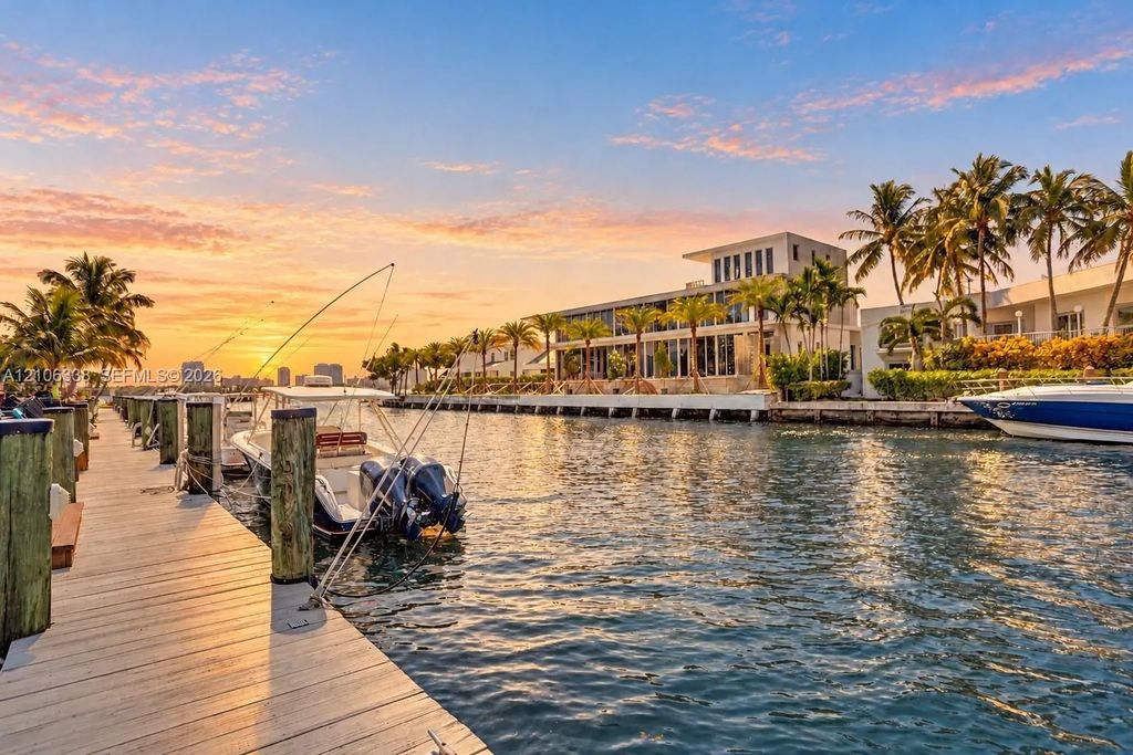 2678 Ne 135th Street, North Miami