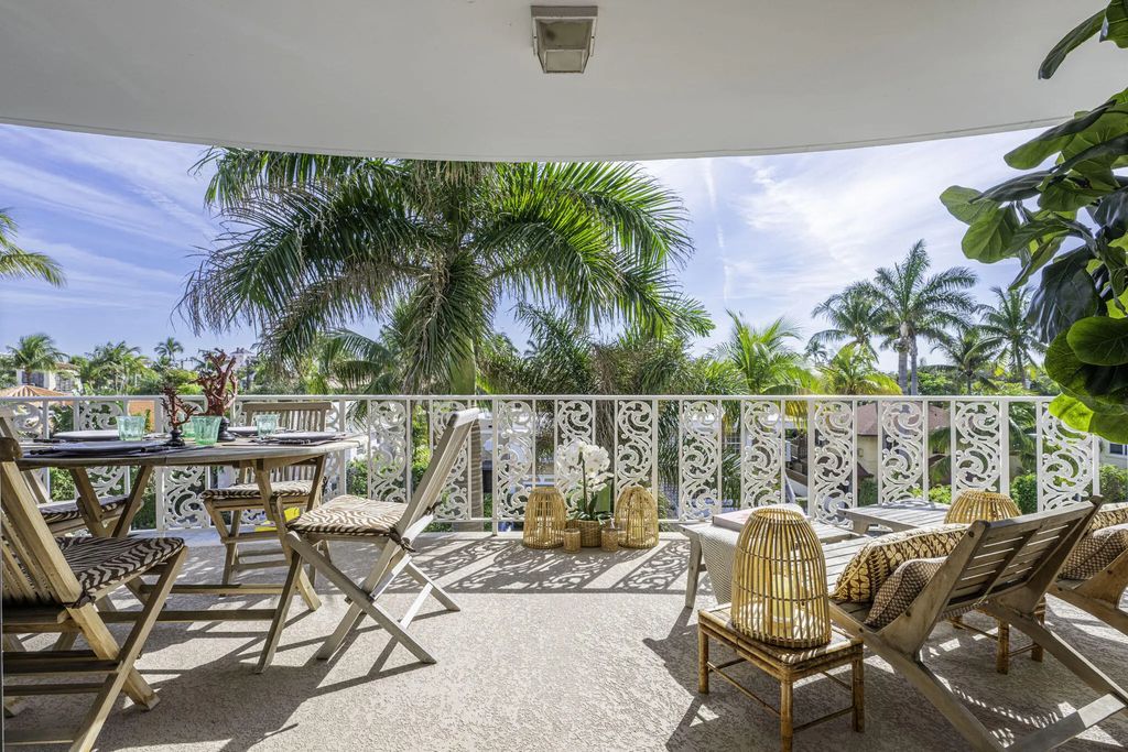 227 Australian #0035, Palm Beach