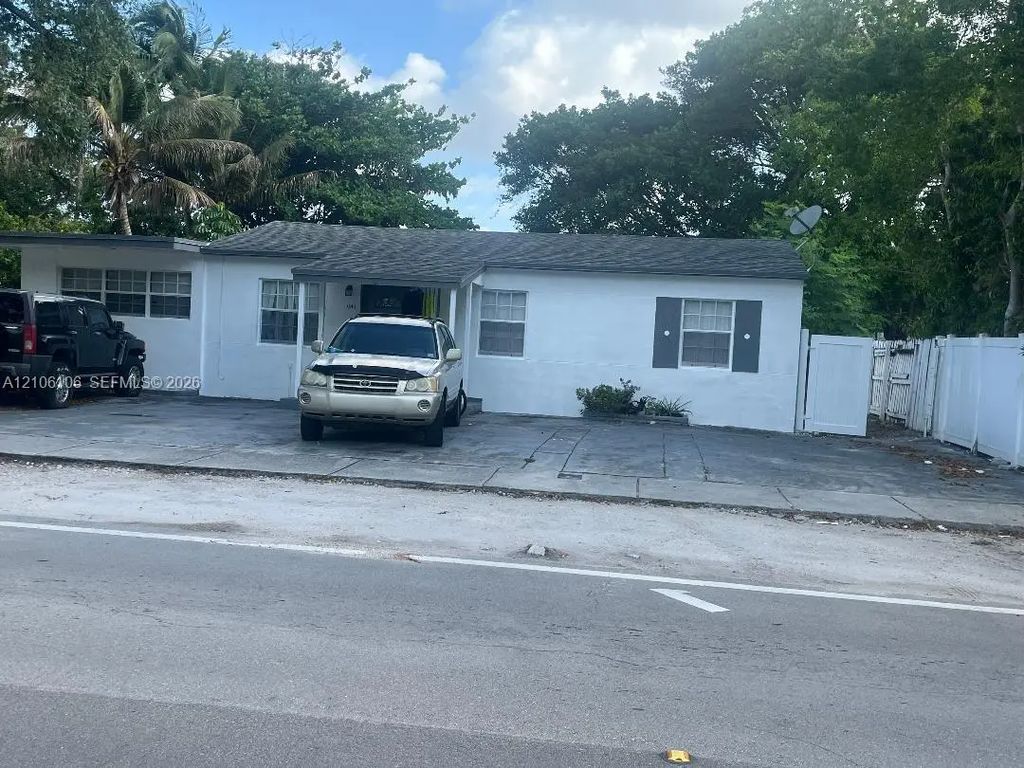 1341 Ne 149 Street, North Miami