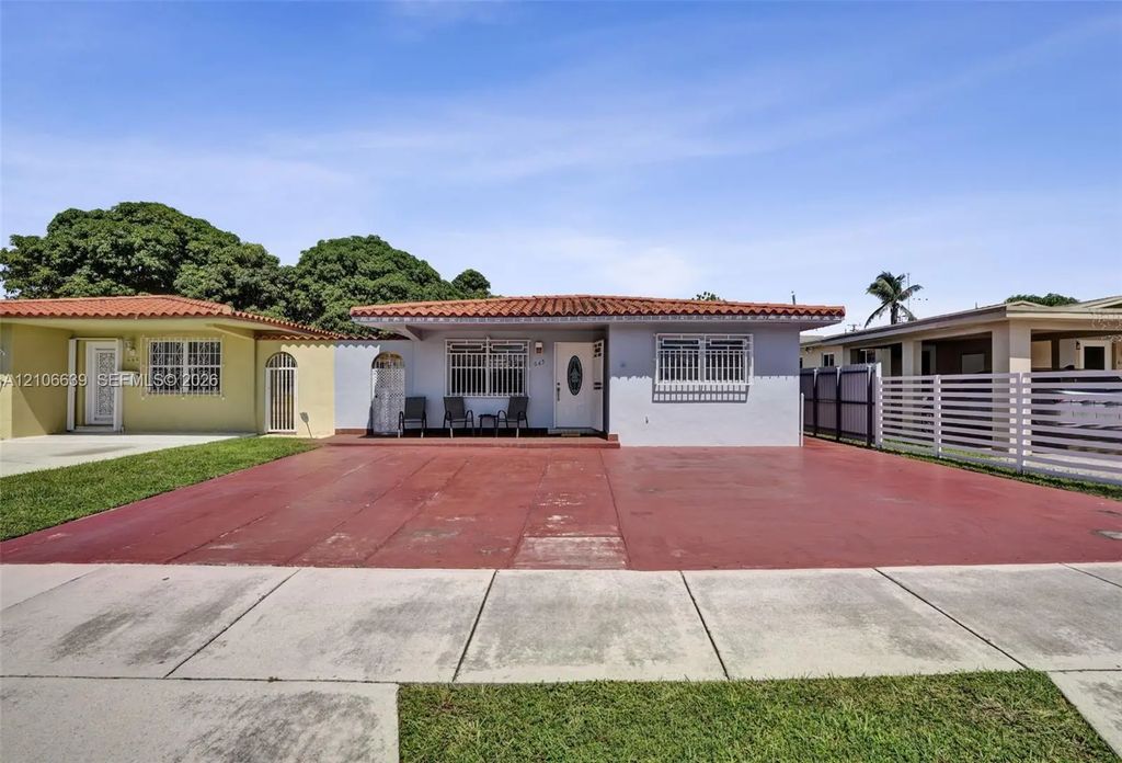 645 W 16th Street, Hialeah