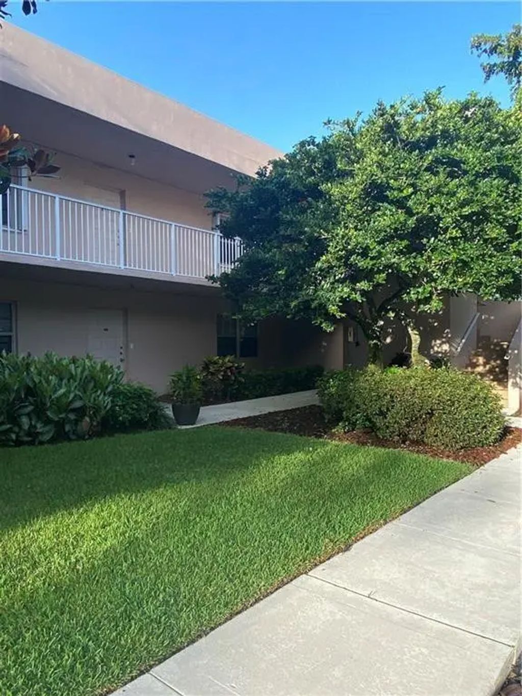 4280 Oaks Terrace #101, Pompano Beach