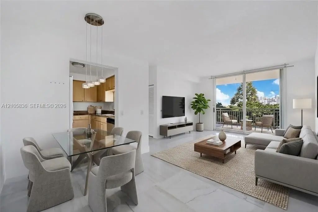 2475 Brickell Avenue #704, Miami