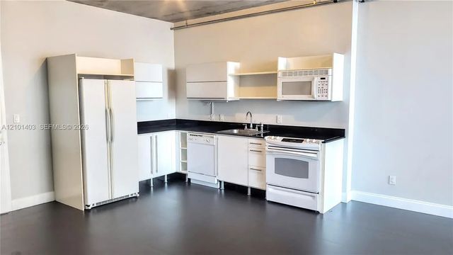 4 of 33 - 690 Sw 1st Court #1828, Miami, FL