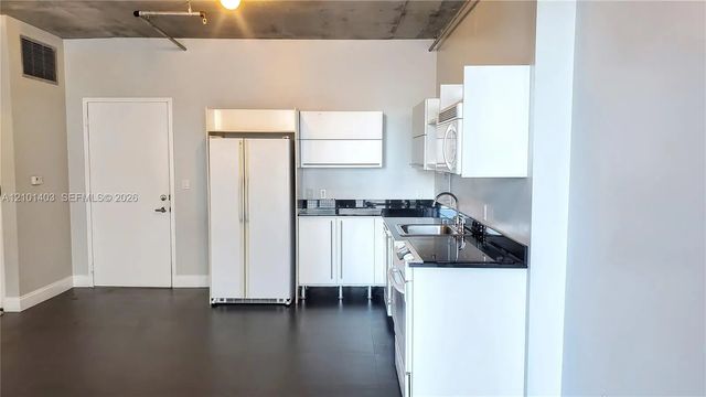 5 of 33 - 690 Sw 1st Court #1828, Miami, FL