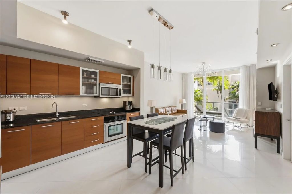 3470 E Coast Avenue #h0909, Miami