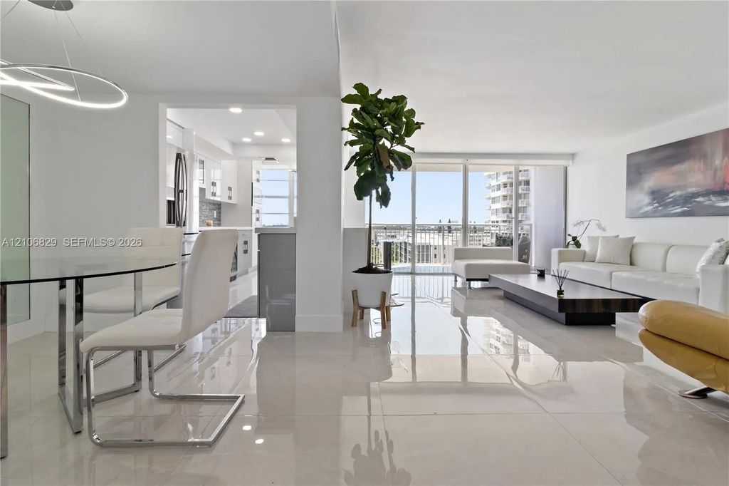 18081 Biscayne Boulevard #801, Aventura