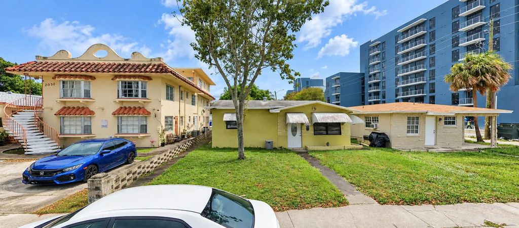 2032 Fillmore Street, Hollywood