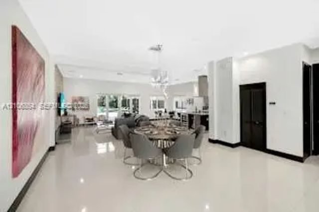 5 of 47 - 885 Sw 144th Avenue, Miami, FL