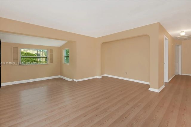 4 of 13 - 11510 Sw 136th Street, Miami, FL