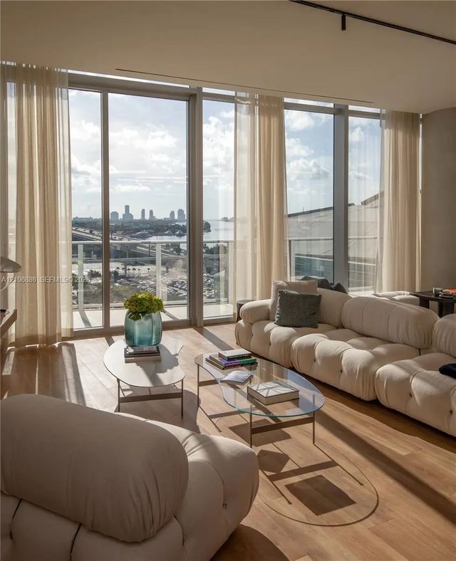 3 of 28 - 1400 Biscayne Boulevard #2603, Miami, FL