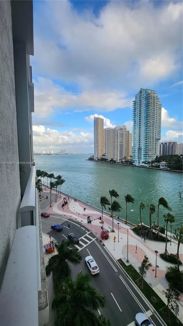 3 of 39 - 300 S Biscayne Boulevard #l-808, Miami, FL